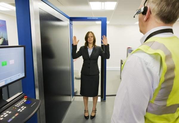 EQO Body Scanner For Passenger