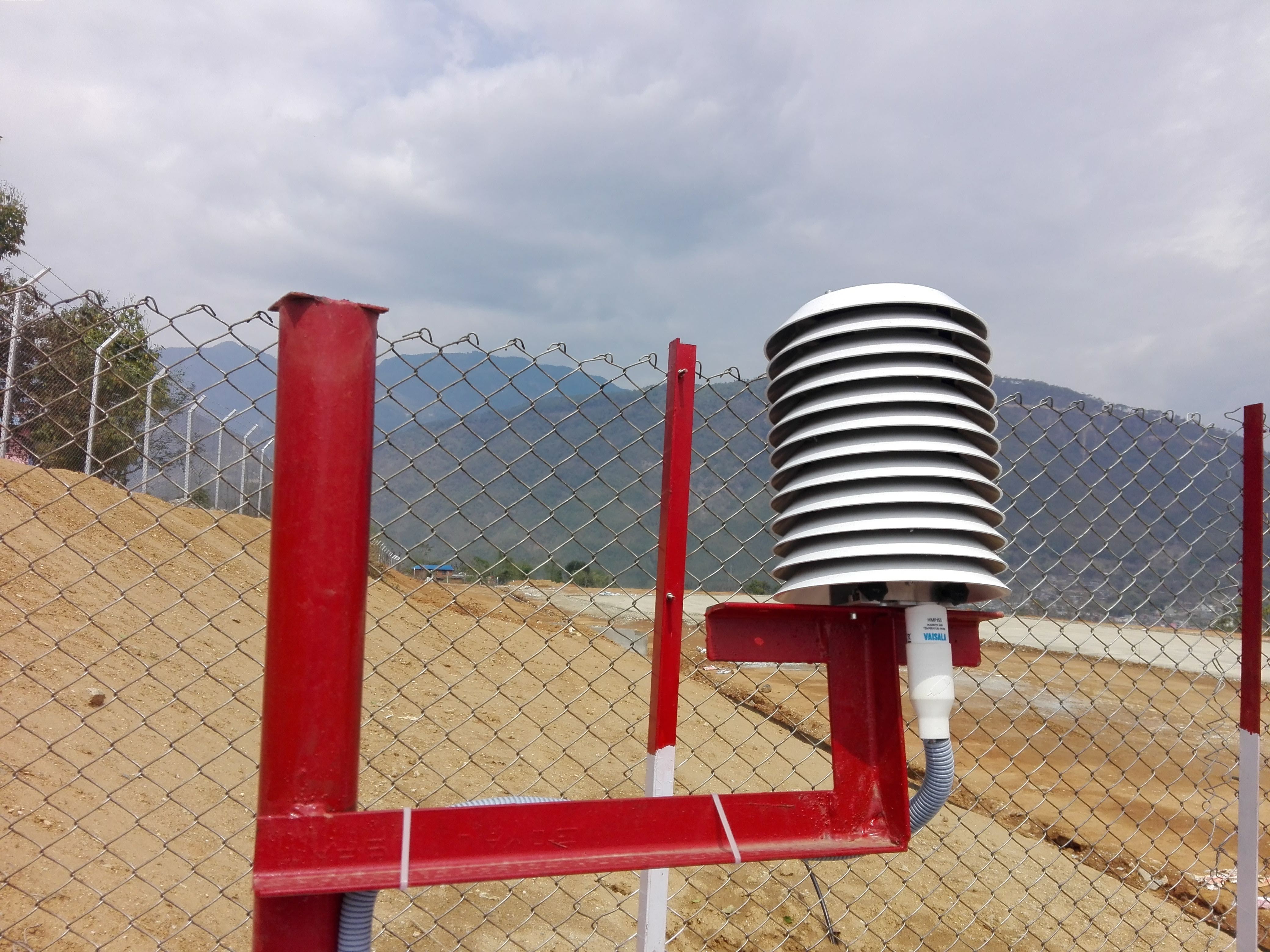 Radiation shield at weather station
